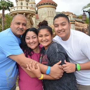 Meet your Posher, Manuel